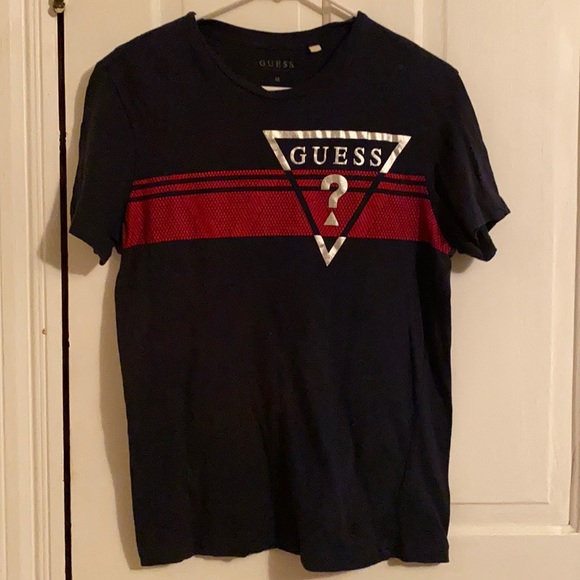 Men’s Guess T-shirt/size medium/navy red silver